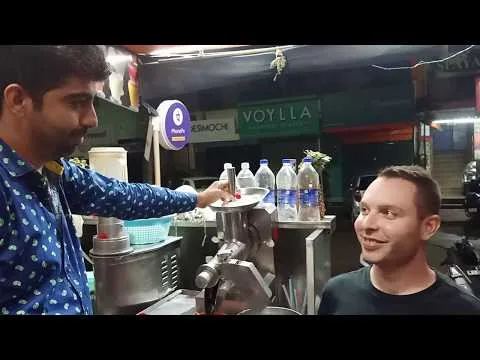 Indian Lingua student Garen speaking Hindi in India